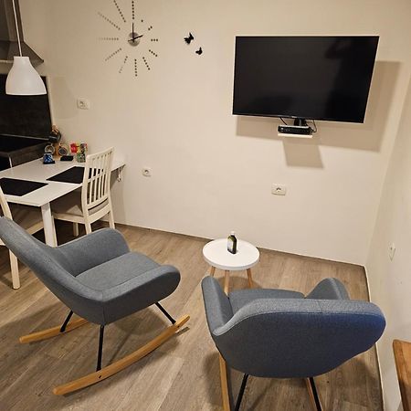 Studio Apartma V8 มาริบอร์ ภายนอก รูปภาพ
